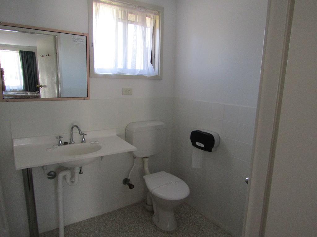 Hanging Rock Family Motel Batemans Bay Eksteriør billede