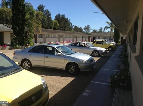 Hanging Rock Family Motel Batemans Bay Eksteriør billede