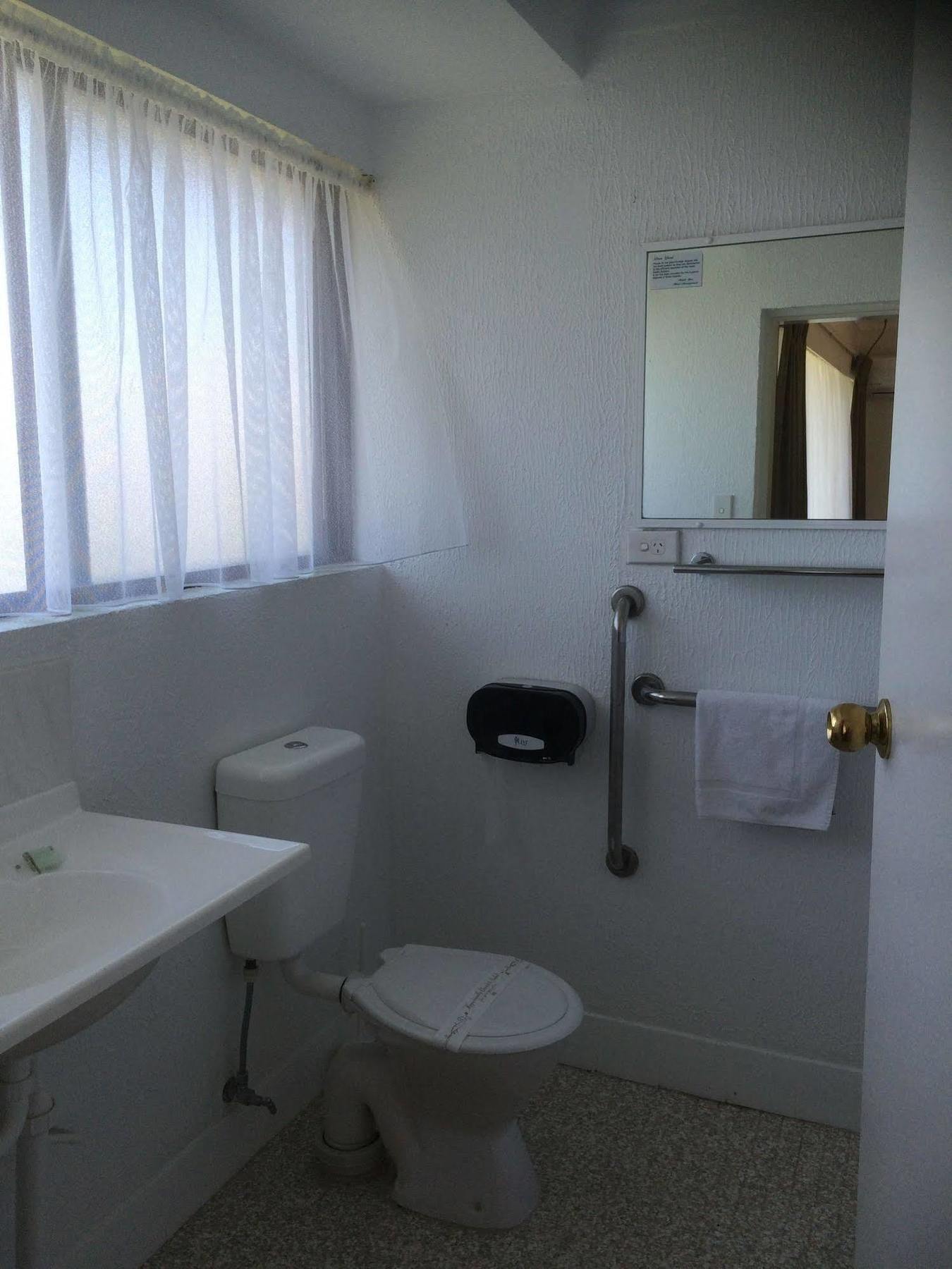 Hanging Rock Family Motel Batemans Bay Eksteriør billede