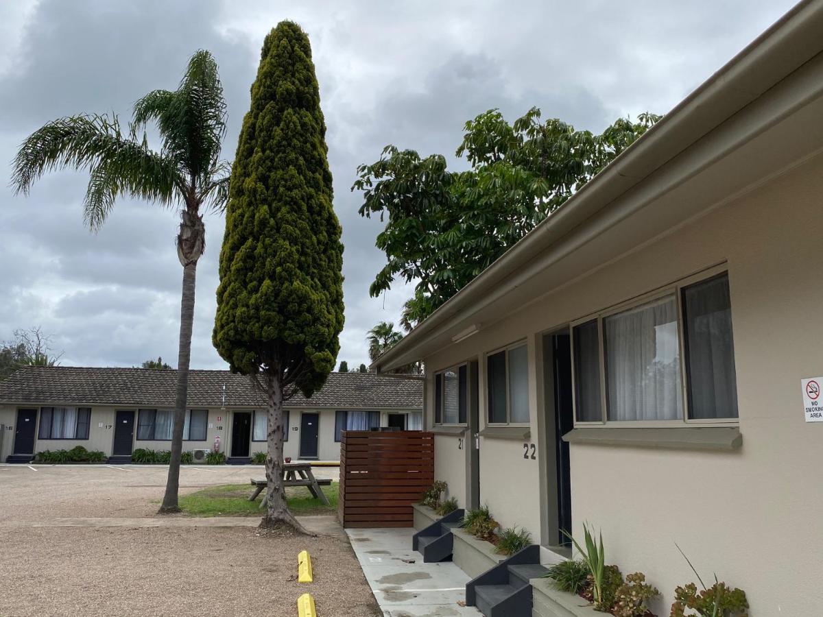 Hanging Rock Family Motel Batemans Bay Eksteriør billede