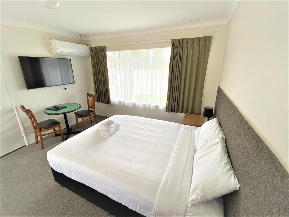 Hanging Rock Family Motel Batemans Bay Eksteriør billede