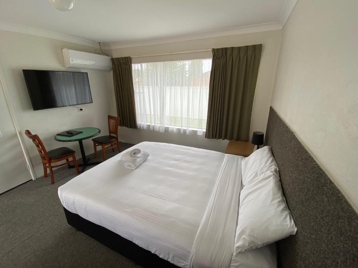 Hanging Rock Family Motel Batemans Bay Eksteriør billede